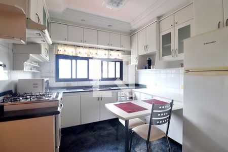 Apartamento à venda com 245m², 4 quartos e 4 vagasCozinha