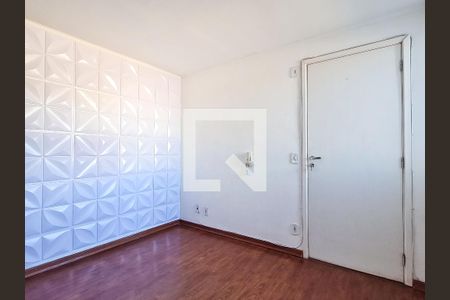 Sala de apartamento à venda com 2 quartos, 70m² em Rubem Berta, Porto Alegre