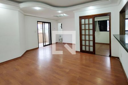 Apartamento para alugar com 111m², 3 quartos e 1 vaga Apartamento para alugar com 111m², 3 quartos e 1 vagaSala