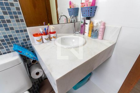 Casa à venda com 247m², 3 quartos e 4 vagas Casa à venda com 247m², 3 quartos e 4 vagasBanheiro 2