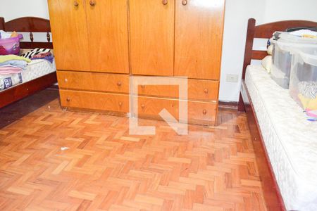 Casa à venda com 750m², 3 quartos e 4 vagas Casa à venda com 750m², 3 quartos e 4 vagasQuarto 3