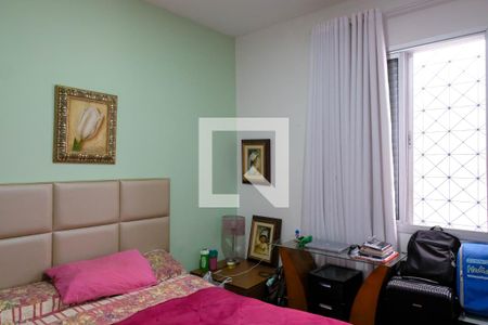 Casa à venda com 255m², 4 quartos e sem vaga Casa à venda com 255m², 4 quartos e sem vagaQuarto 4