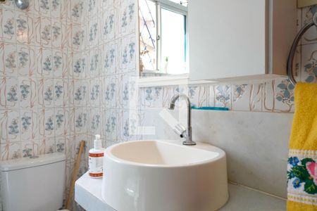 Casa à venda com 255m², 4 quartos e sem vaga Casa à venda com 255m², 4 quartos e sem vagaBanheiro