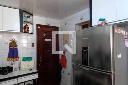 Casa à venda com 255m², 4 quartos e sem vaga Casa à venda com 255m², 4 quartos e sem vagaCozinha