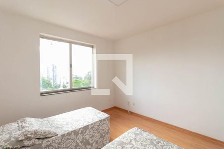 Casa à venda com 546m², 4 quartos e 5 vagasQuarto Suíte 2