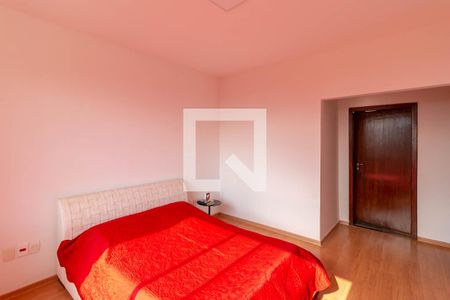 Casa à venda com 546m², 4 quartos e 5 vagasQuarto Suíte