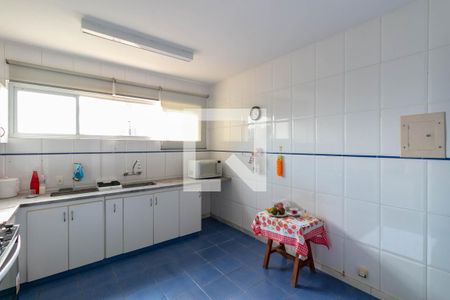 Casa à venda com 546m², 4 quartos e 5 vagasCozinha