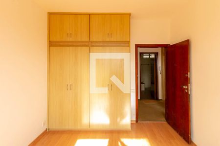 Casa à venda com 546m², 4 quartos e 5 vagasQuarto 2