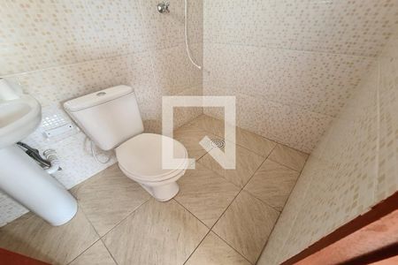 Banheiro de apartamento para alugar com 1 quarto, 20m² em Jardim Egle, São Paulo