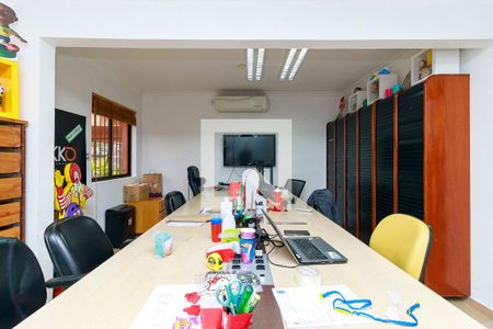 Casa à venda com 173m², 4 quartos e 2 vagas Casa à venda com 173m², 4 quartos e 2 vagasSala 2
