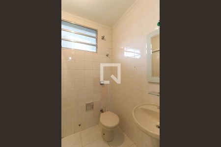 Casa para alugar com 265m², 3 quartos e 1 vaga Casa para alugar com 265m², 3 quartos e 1 vagaBanheiro Corredor