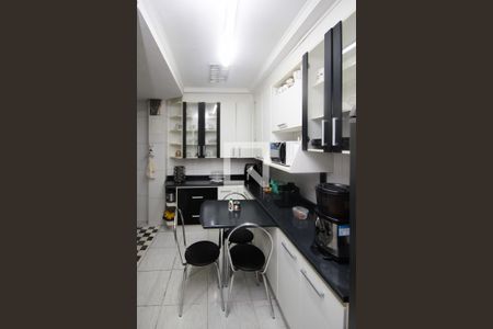 Apartamento à venda com 79m², 2 quartos e sem vagaCozinha e Área de Serviço