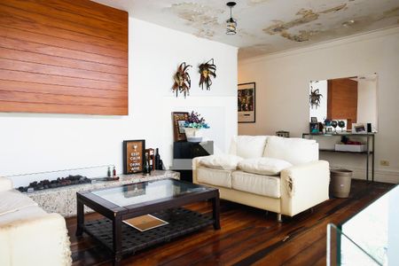 Casa à venda com 384m², 3 quartos e 5 vagas Casa à venda com 384m², 3 quartos e 5 vagasAnte Sala