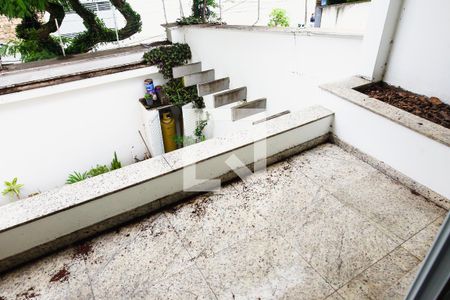 Casa à venda com 384m², 3 quartos e 5 vagas Casa à venda com 384m², 3 quartos e 5 vagasVaranda da Suite 1