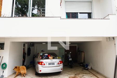 Casa à venda com 384m², 3 quartos e 5 vagas Casa à venda com 384m², 3 quartos e 5 vagasGaragem