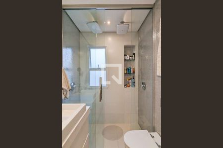 Apartamento à venda com 146m², 3 quartos e 3 vagas Apartamento à venda com 146m², 3 quartos e 3 vagasBanheiro da suíte 2