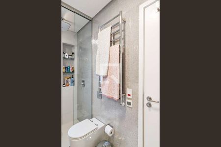 Apartamento à venda com 146m², 3 quartos e 3 vagas Apartamento à venda com 146m², 3 quartos e 3 vagasBanheiro da suíte 2