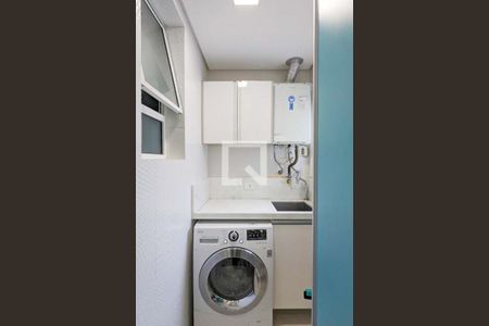 Apartamento à venda com 146m², 3 quartos e 3 vagas Apartamento à venda com 146m², 3 quartos e 3 vagasCozinhaÁrea de serviço