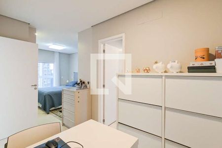 Apartamento à venda com 146m², 3 quartos e 3 vagas Apartamento à venda com 146m², 3 quartos e 3 vagasHome office da suíte 2