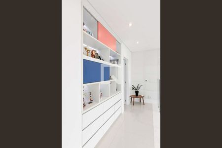 Apartamento à venda com 146m², 3 quartos e 3 vagas Apartamento à venda com 146m², 3 quartos e 3 vagasHall dos quartos