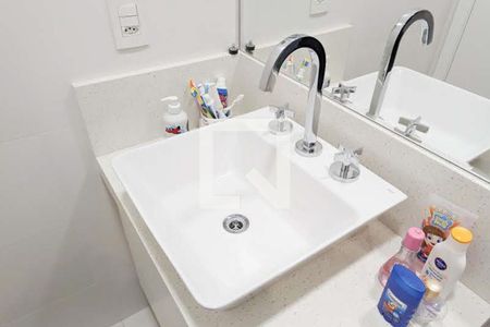 Apartamento à venda com 146m², 3 quartos e 3 vagas Apartamento à venda com 146m², 3 quartos e 3 vagasBanheiro da suíte 1