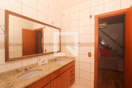 Casa à venda com 400m², 4 quartos e 4 vagas Casa à venda com 400m², 4 quartos e 4 vagasBanheiro Social 2