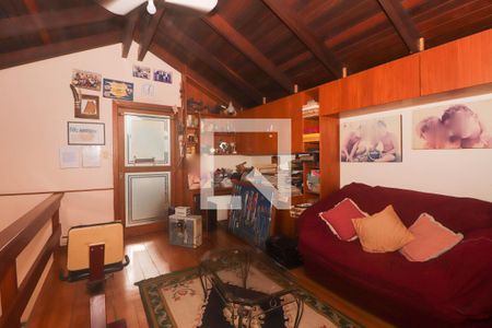 Casa à venda com 400m², 4 quartos e 4 vagas Casa à venda com 400m², 4 quartos e 4 vagasSótão