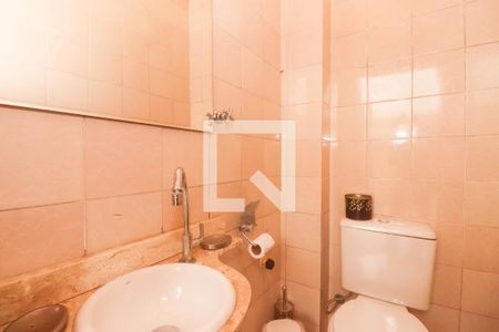 Casa à venda com 400m², 4 quartos e 4 vagas Casa à venda com 400m², 4 quartos e 4 vagasÁrea Externa - Banheiro