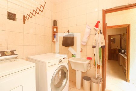 Casa à venda com 400m², 4 quartos e 4 vagas Casa à venda com 400m², 4 quartos e 4 vagasÁrea de Serviço