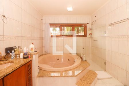 Casa à venda com 400m², 4 quartos e 4 vagas Casa à venda com 400m², 4 quartos e 4 vagasBanheiro da Suíte