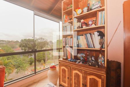 Casa à venda com 400m², 4 quartos e 4 vagas Casa à venda com 400m², 4 quartos e 4 vagasVaranda