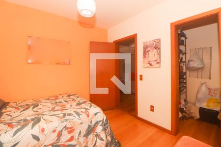 Casa à venda com 400m², 4 quartos e 4 vagas Casa à venda com 400m², 4 quartos e 4 vagasQuarto 2