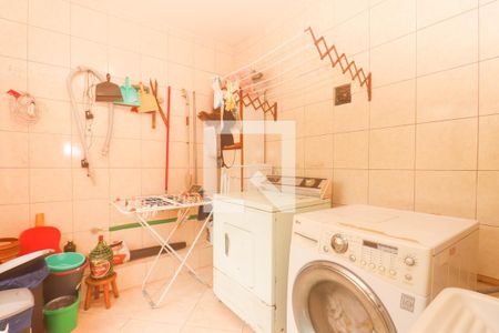 Casa à venda com 400m², 4 quartos e 4 vagas Casa à venda com 400m², 4 quartos e 4 vagasÁrea de Serviço