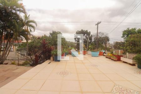 Casa à venda com 400m², 4 quartos e 4 vagas Casa à venda com 400m², 4 quartos e 4 vagasÁrea Externa