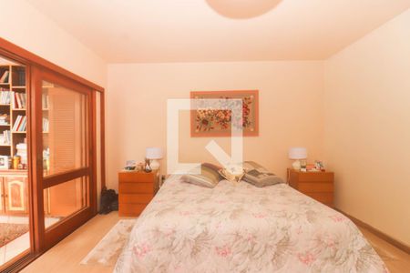 Casa à venda com 400m², 4 quartos e 4 vagas Casa à venda com 400m², 4 quartos e 4 vagasSuíte