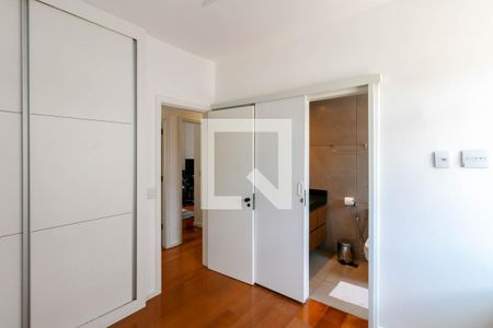 Apartamento à venda com 110m², 3 quartos e 2 vagasSuíte
