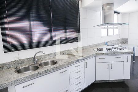Apartamento à venda com 160m², 2 quartos e 2 vagas Apartamento à venda com 160m², 2 quartos e 2 vagasCozinha