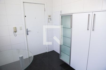 Apartamento à venda com 160m², 2 quartos e 2 vagas Apartamento à venda com 160m², 2 quartos e 2 vagasCozinha