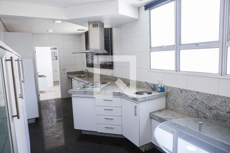 Apartamento à venda com 160m², 2 quartos e 2 vagas Apartamento à venda com 160m², 2 quartos e 2 vagasCozinha