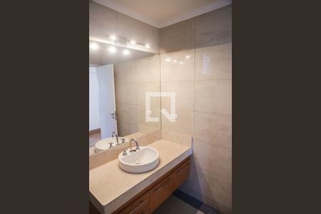 Apartamento à venda com 160m², 2 quartos e 2 vagas Apartamento à venda com 160m², 2 quartos e 2 vagasBanheiro