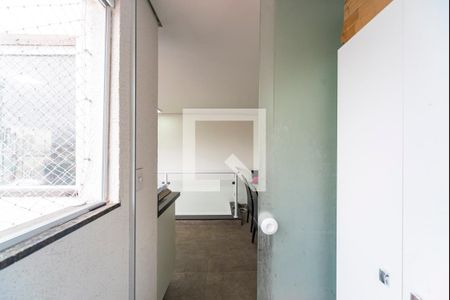 Apartamento à venda com 140m², 3 quartos e 2 vagas Apartamento à venda com 140m², 3 quartos e 2 vagasÁrea de Serviço