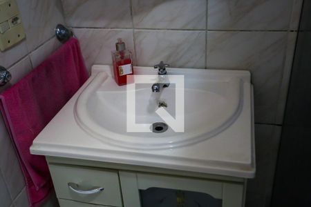 Casa à venda com 280m², 3 quartos e 2 vagasBanheiro