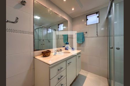 Apartamento à venda com 131m², 3 quartos e 2 vagasBanheiro Social