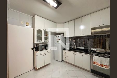 Apartamento à venda com 131m², 3 quartos e 2 vagasCozinha