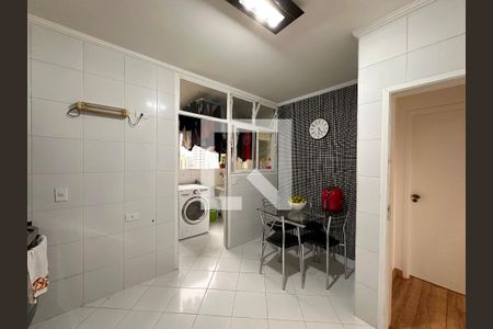 Apartamento à venda com 131m², 3 quartos e 2 vagasCozinha
