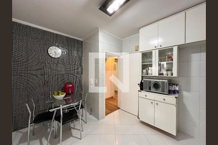 Apartamento à venda com 131m², 3 quartos e 2 vagasCozinha