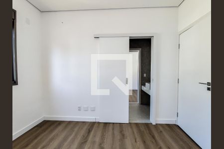 Apartamento à venda com 253m², 4 quartos e 4 vagasQuarto 2