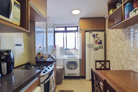 Apartamento à venda com 53m², 2 quartos e 1 vaga Apartamento à venda com 53m², 2 quartos e 1 vagaCozinha e Área de Serviço