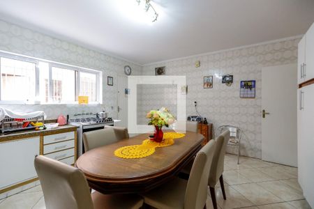 Casa à venda com 140m², 3 quartos e 2 vagasCozinha