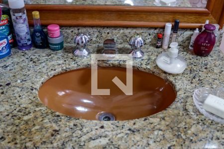 Casa à venda com 140m², 3 quartos e 2 vagasBanheiro da Suíte